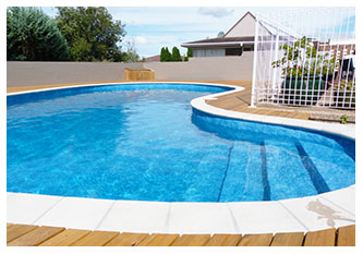 NICE SEATING AREA IN LARGE FREEFORM POOL