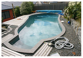 FREEFORM SHAPE POOL